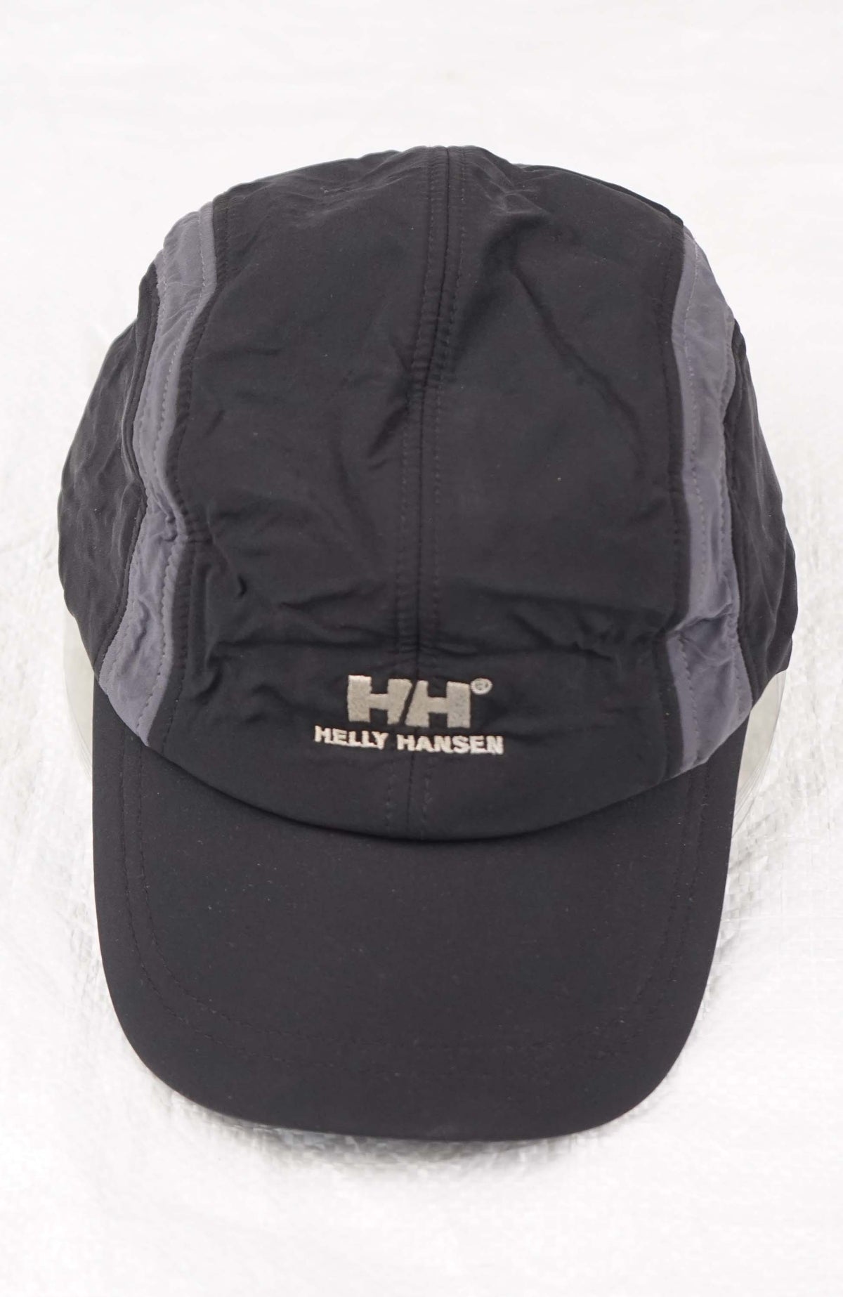 VINTAGE HELLY HANSEN HAT