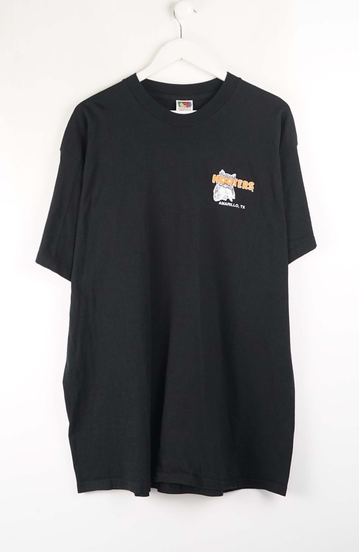 VINTAGE HOOTERS AMARILLO, TEXAS T-SHIRT (XXL)