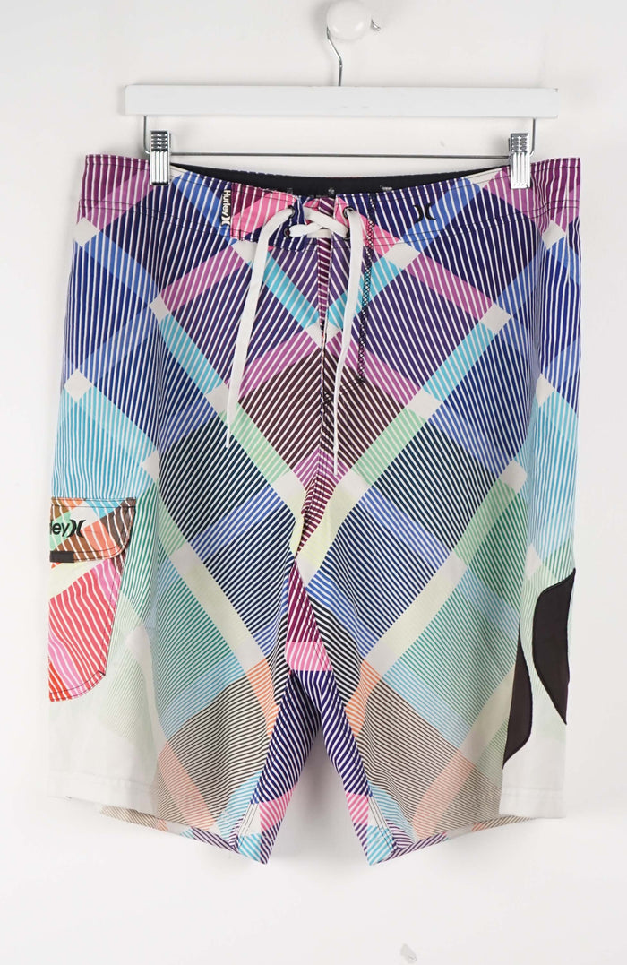 VINTAGE HURLEY BOARD SHORTS W34