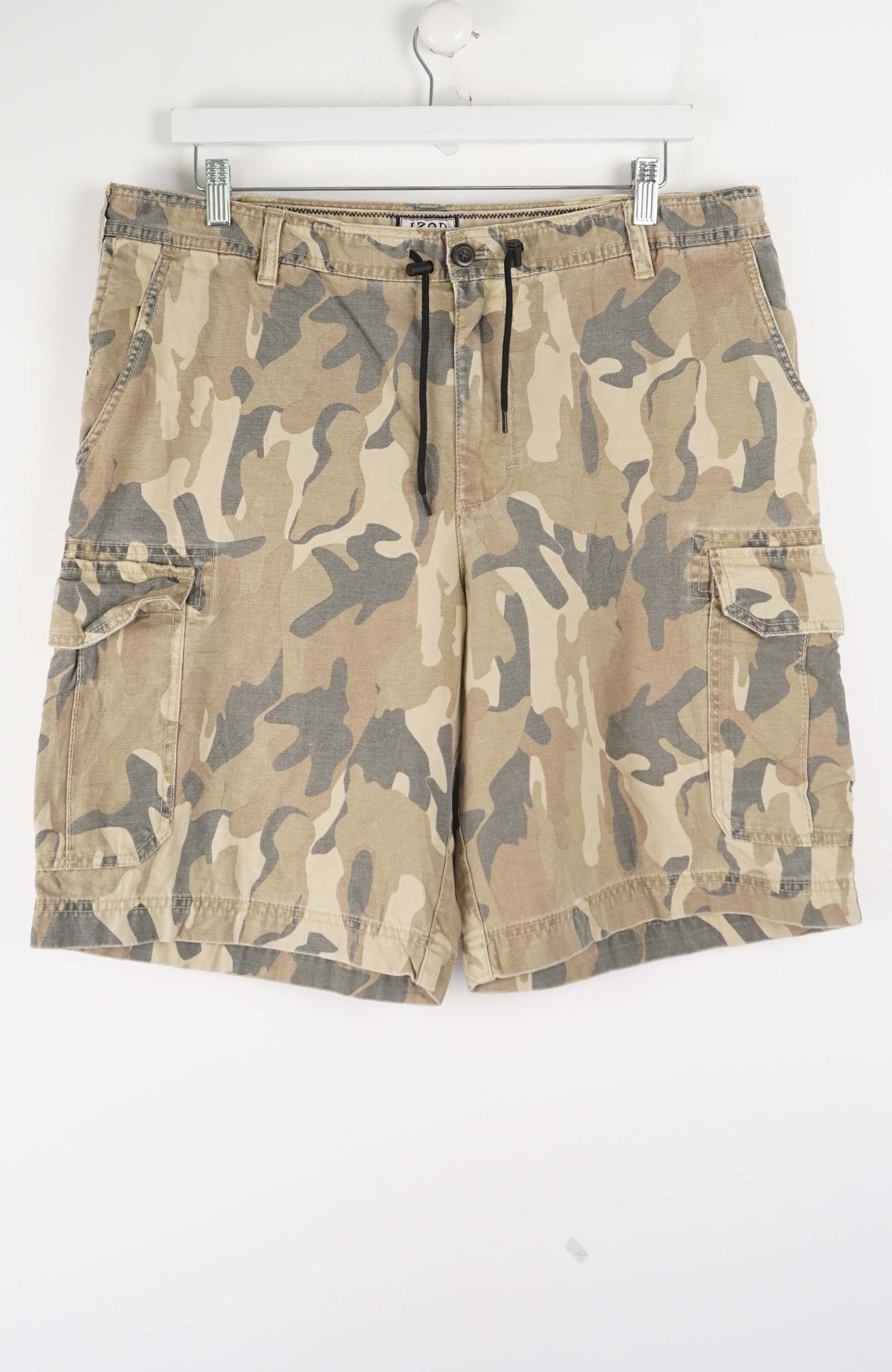 VINTAGE CAMO CARGO SHORTS W37