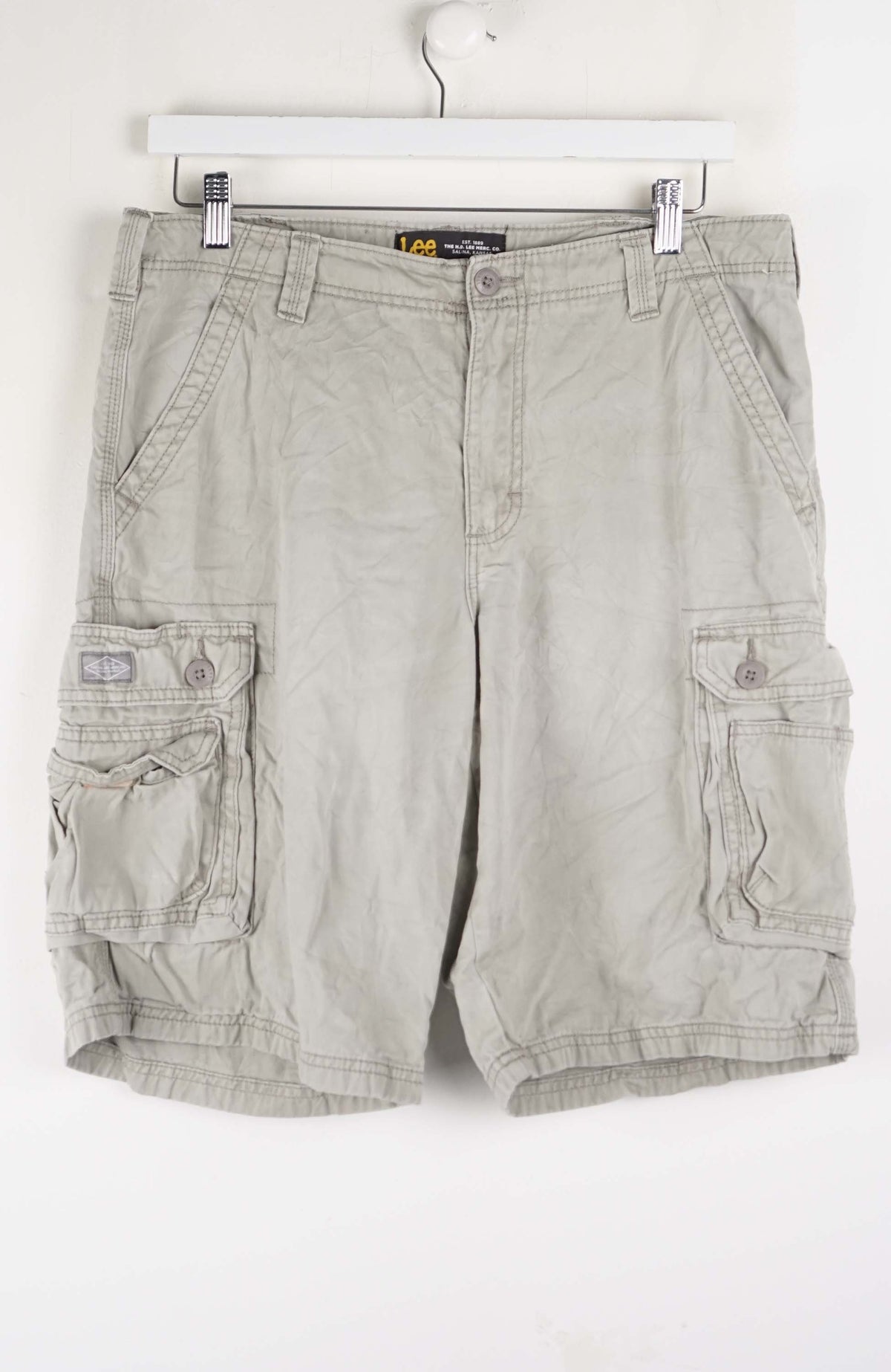 VINTAGE LEE CARGO SHORTS W33