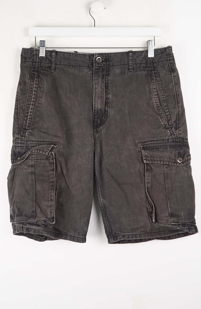 VINTAGE LEVI STRAUSS CARGO SHORTS W33