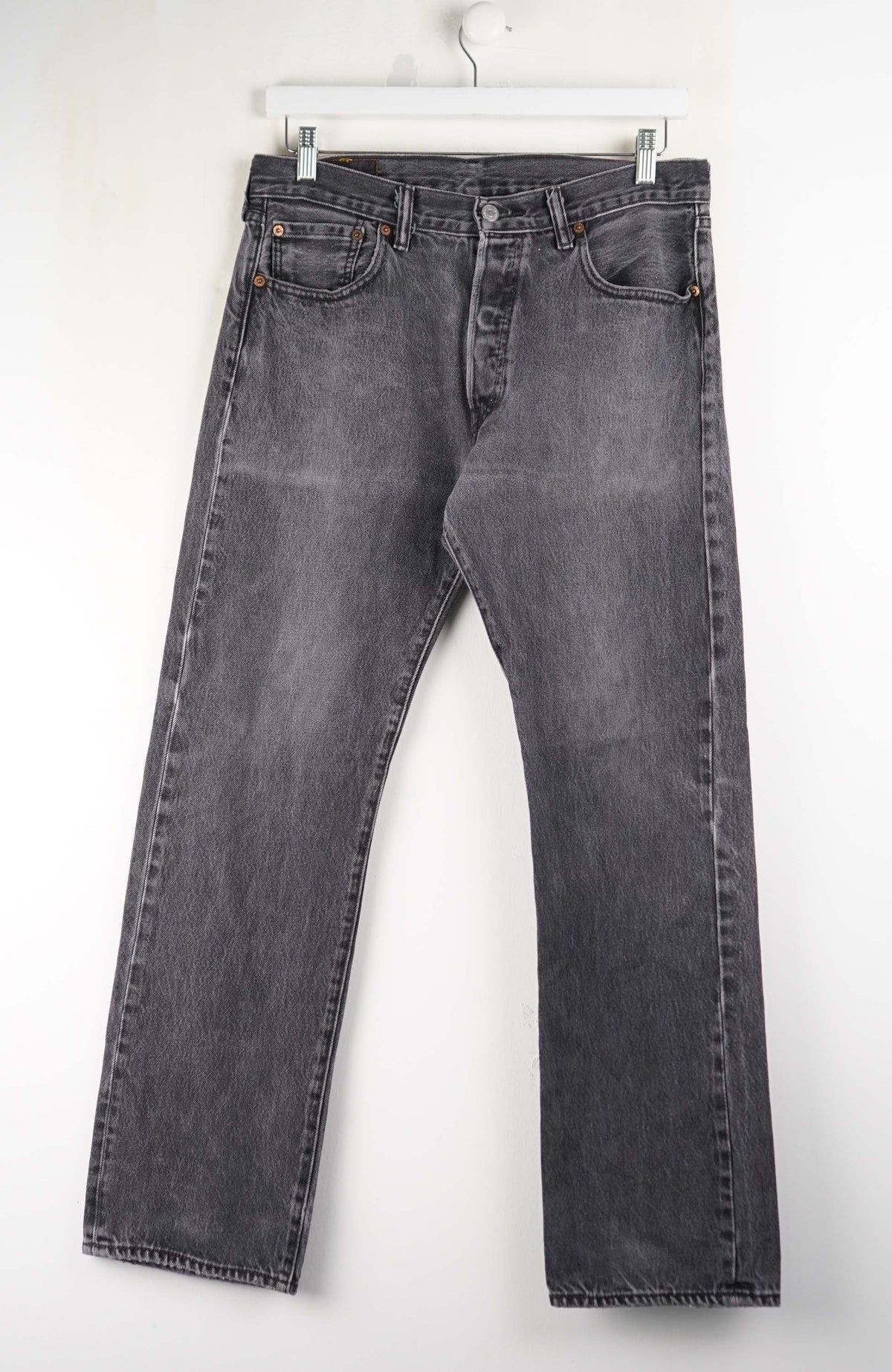 VINTAGE LEVIS JEANS W33