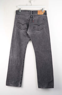 VINTAGE LEVIS JEANS W33