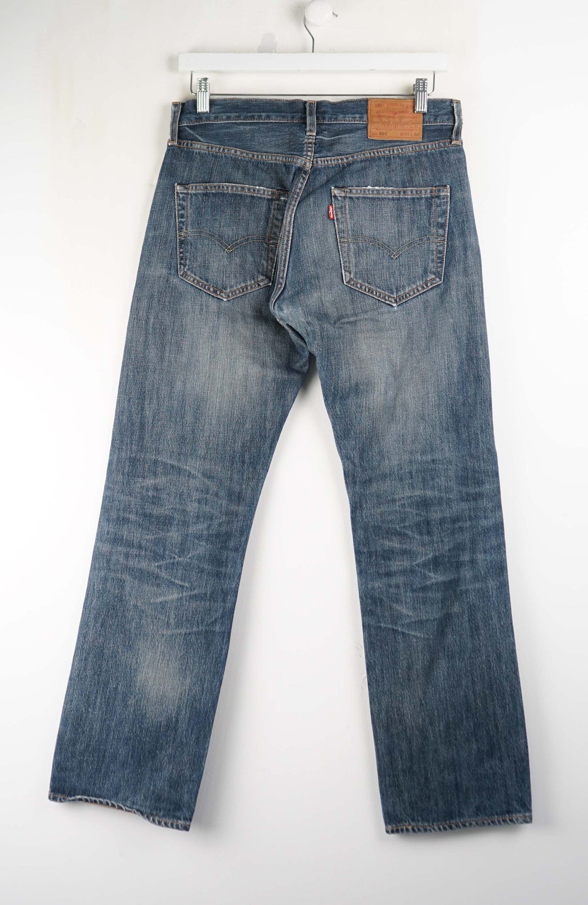 VINTAGE LEVIS JEANS W33