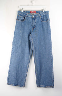 VINTAGE LEVIS JEANS W33