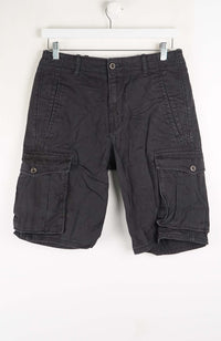 VINTAGE LEVI'S CARGO SHORTS W29