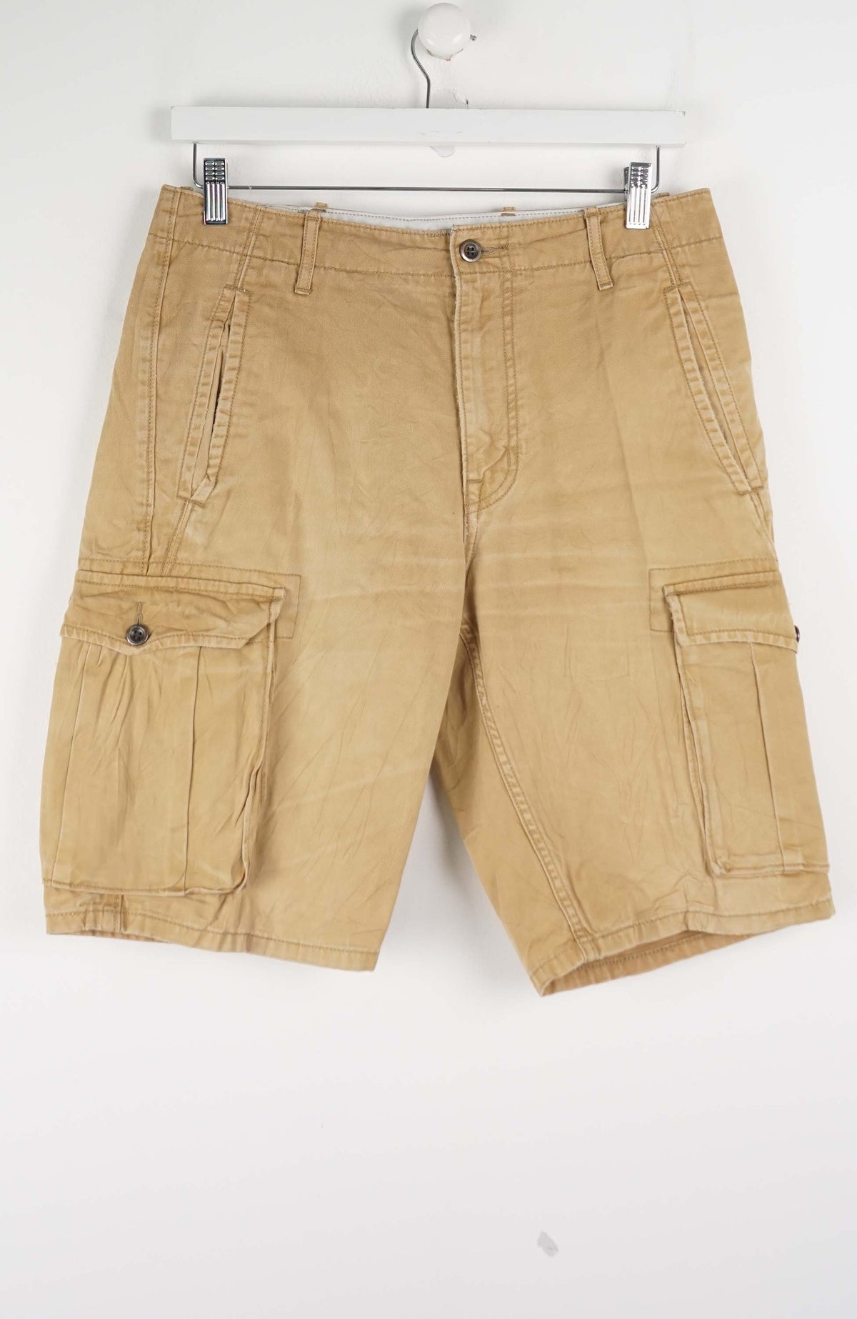 VINTAGE LEVI'S CARGO SHORTS W30