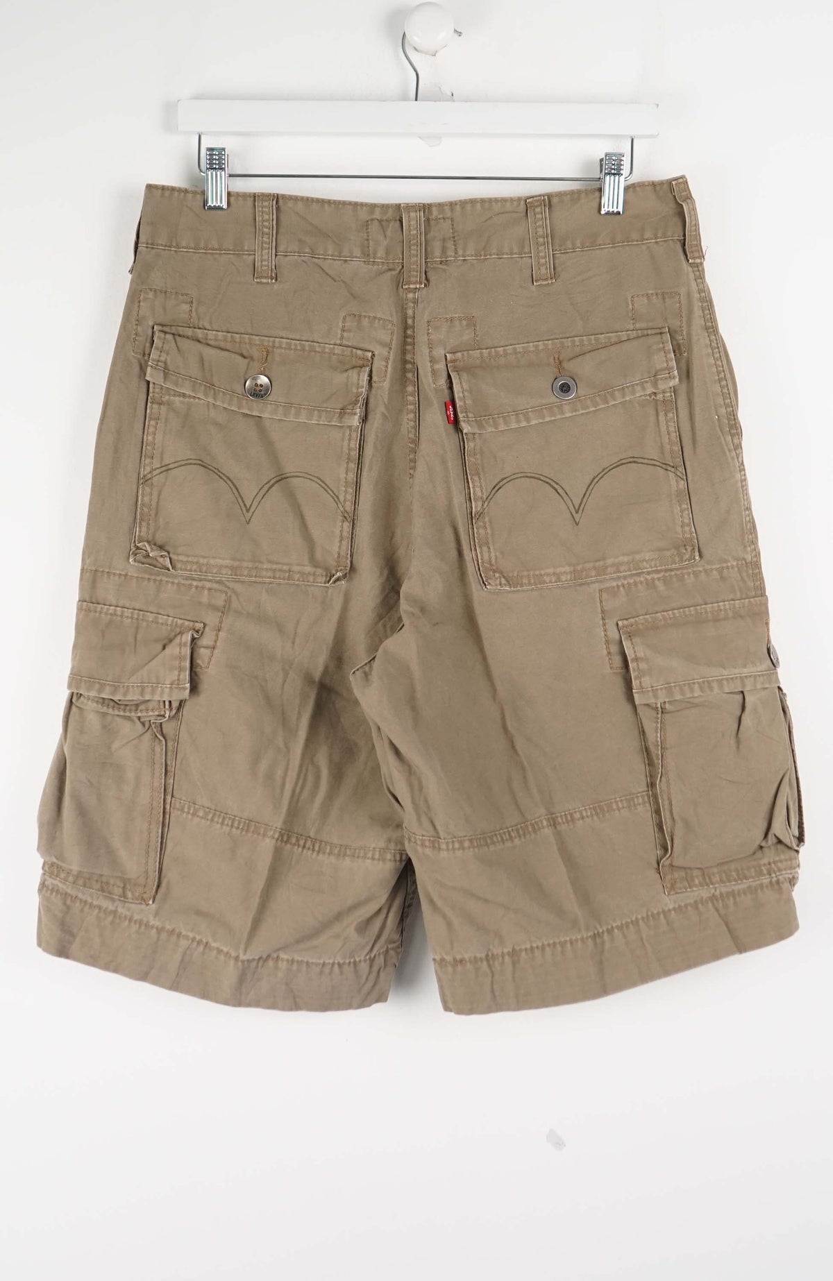 VINTAGE LEVI'S CARGO SHORTS W33