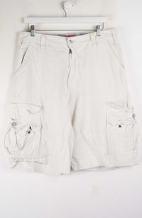 VINTAGE LEVI'S CARGO SHORTS W34