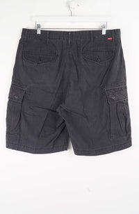 VINTAGE LEVI'S CARGO SHORTS W36