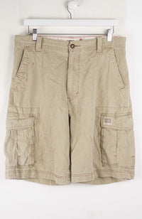 VINTAGE LEVI'S CARGO SHORTS W36