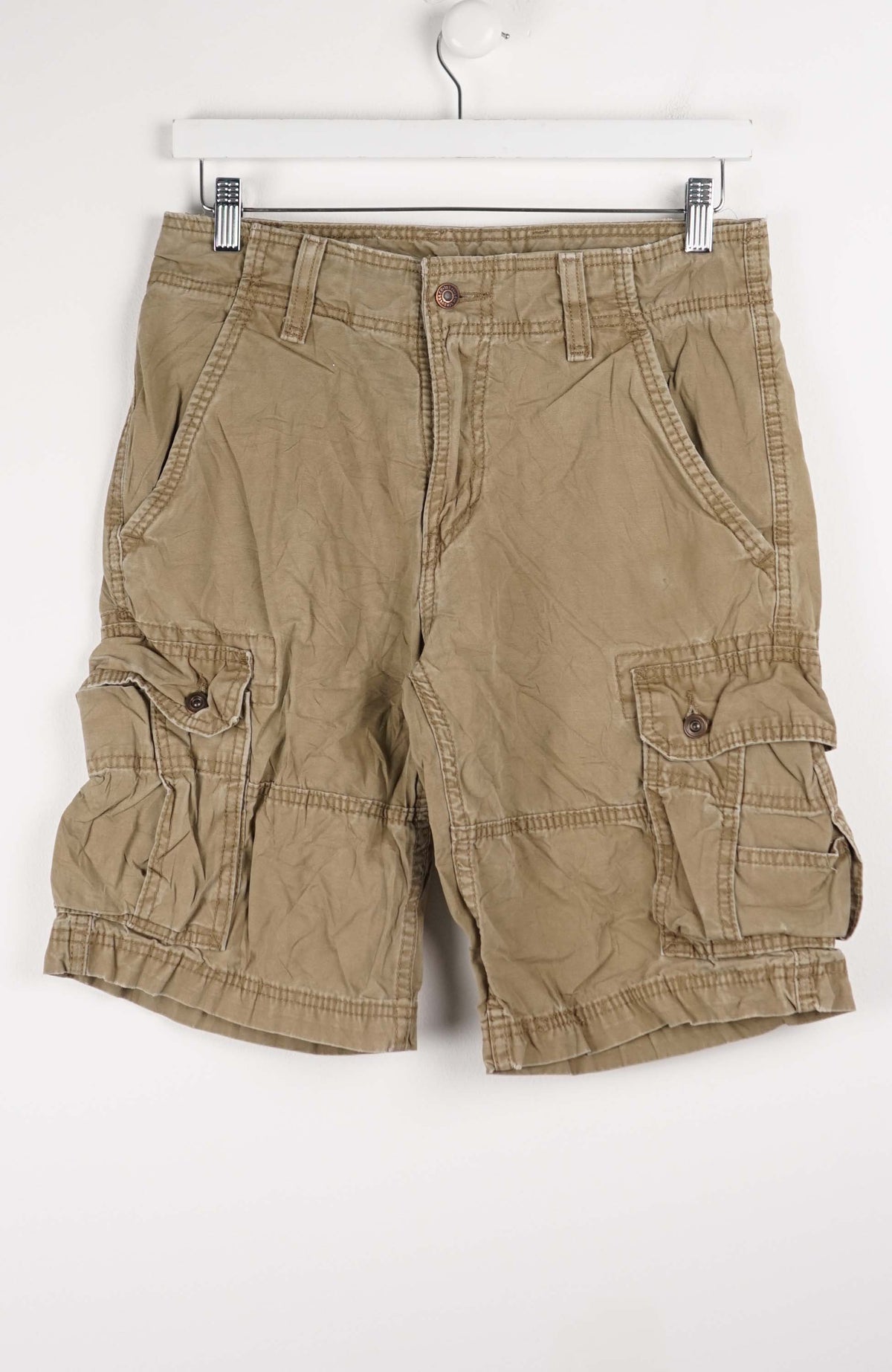 VINTAGE LEVIS CARGO SHORTS W30