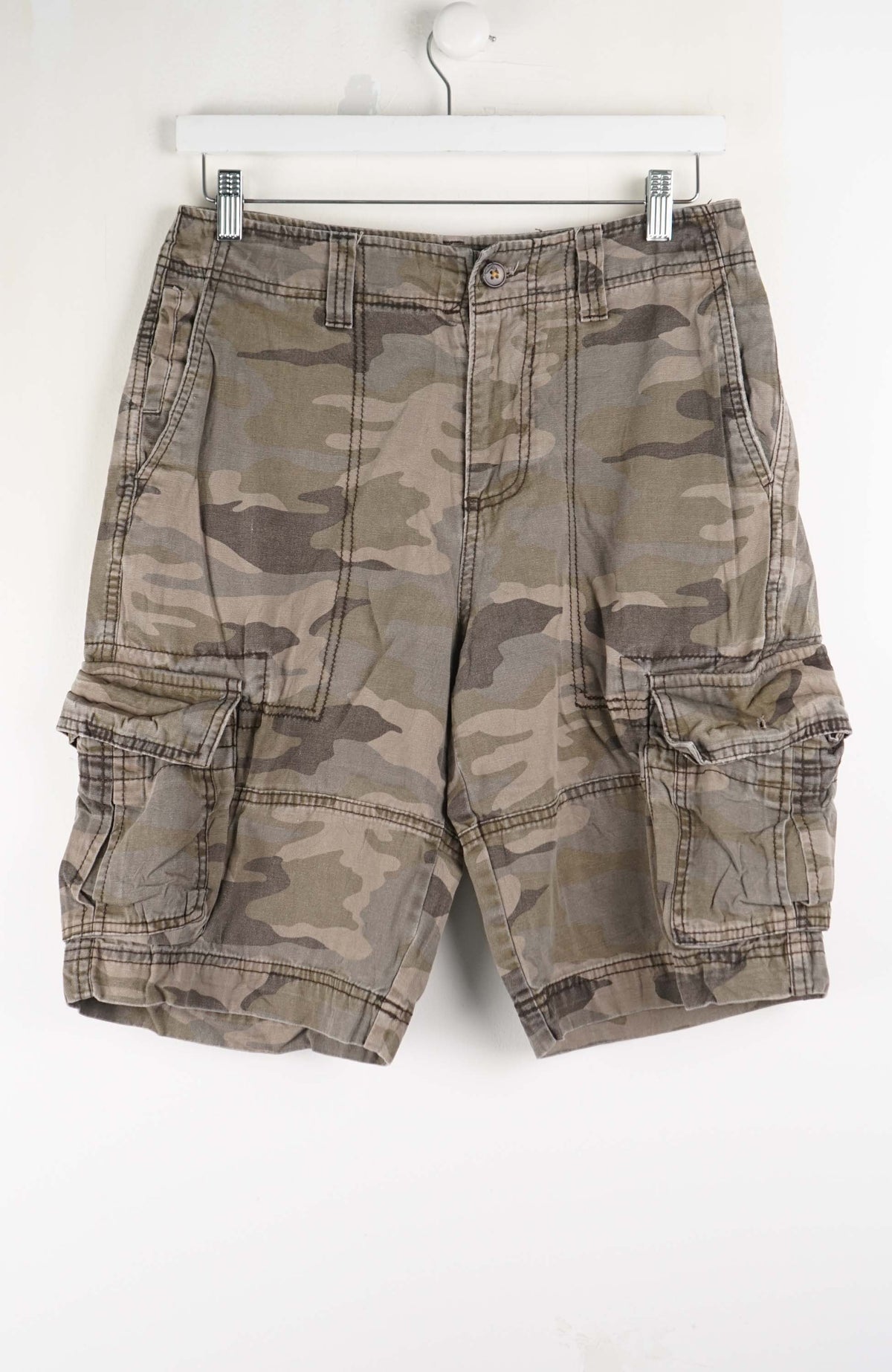 VINTAGE MOSSIMO CAMO CARGO SHORTS W30