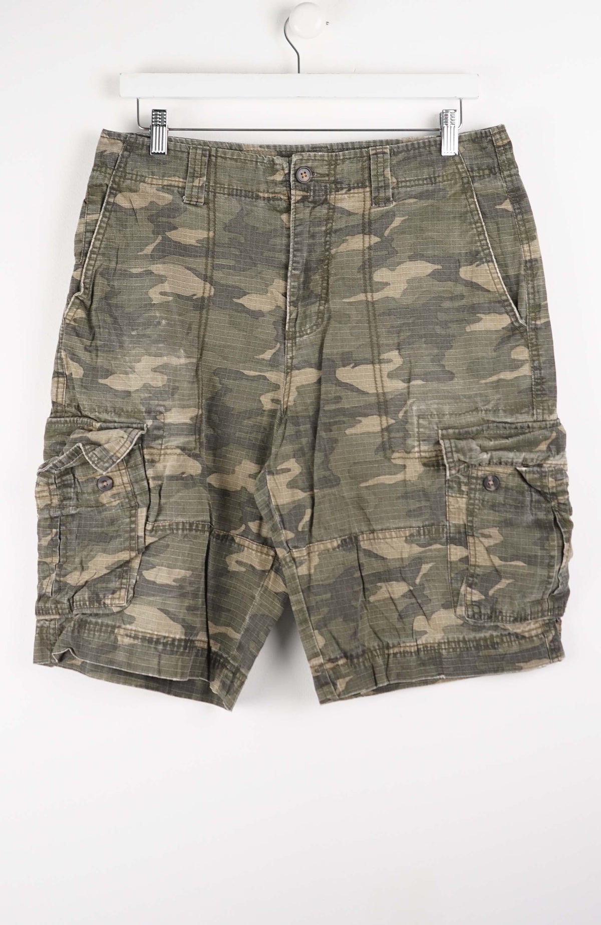 VINTAGE MOSSIMO CAMO CARGO SHORTS W34