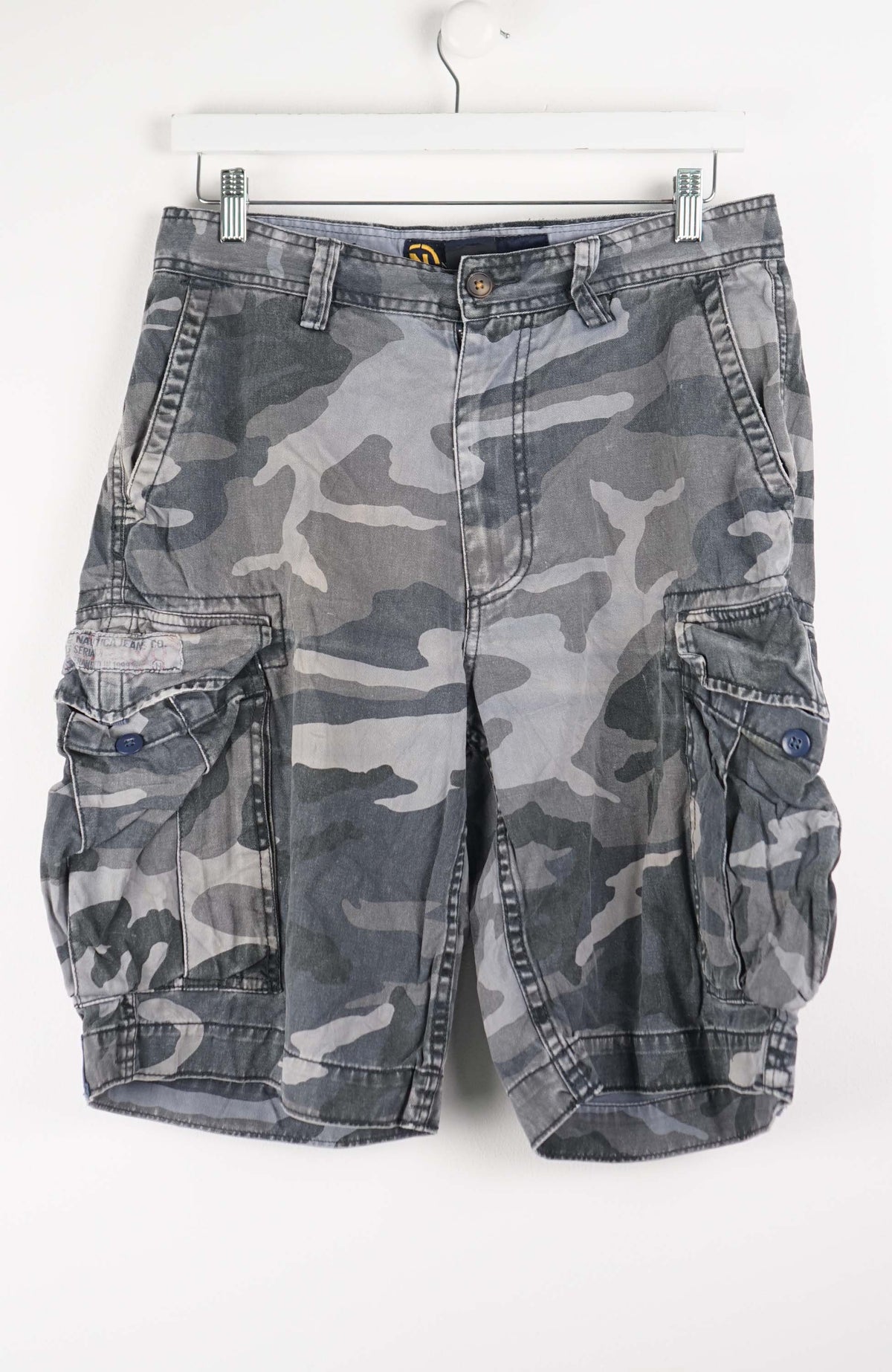 VINTAGE NAUTICA CAMO CARGO SHORTS W32