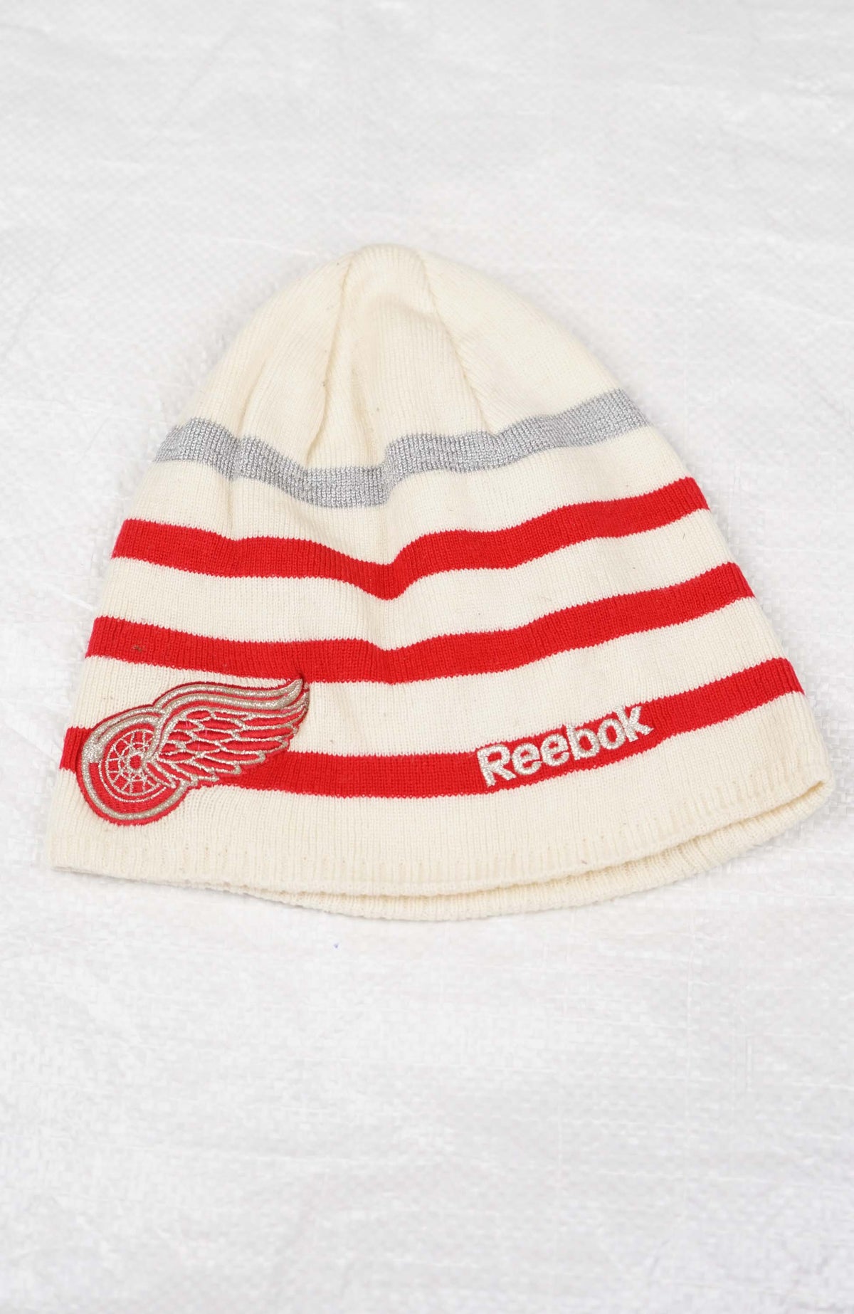 VINTAGE REEBOK DETRIOT RED WINGS BEANIE