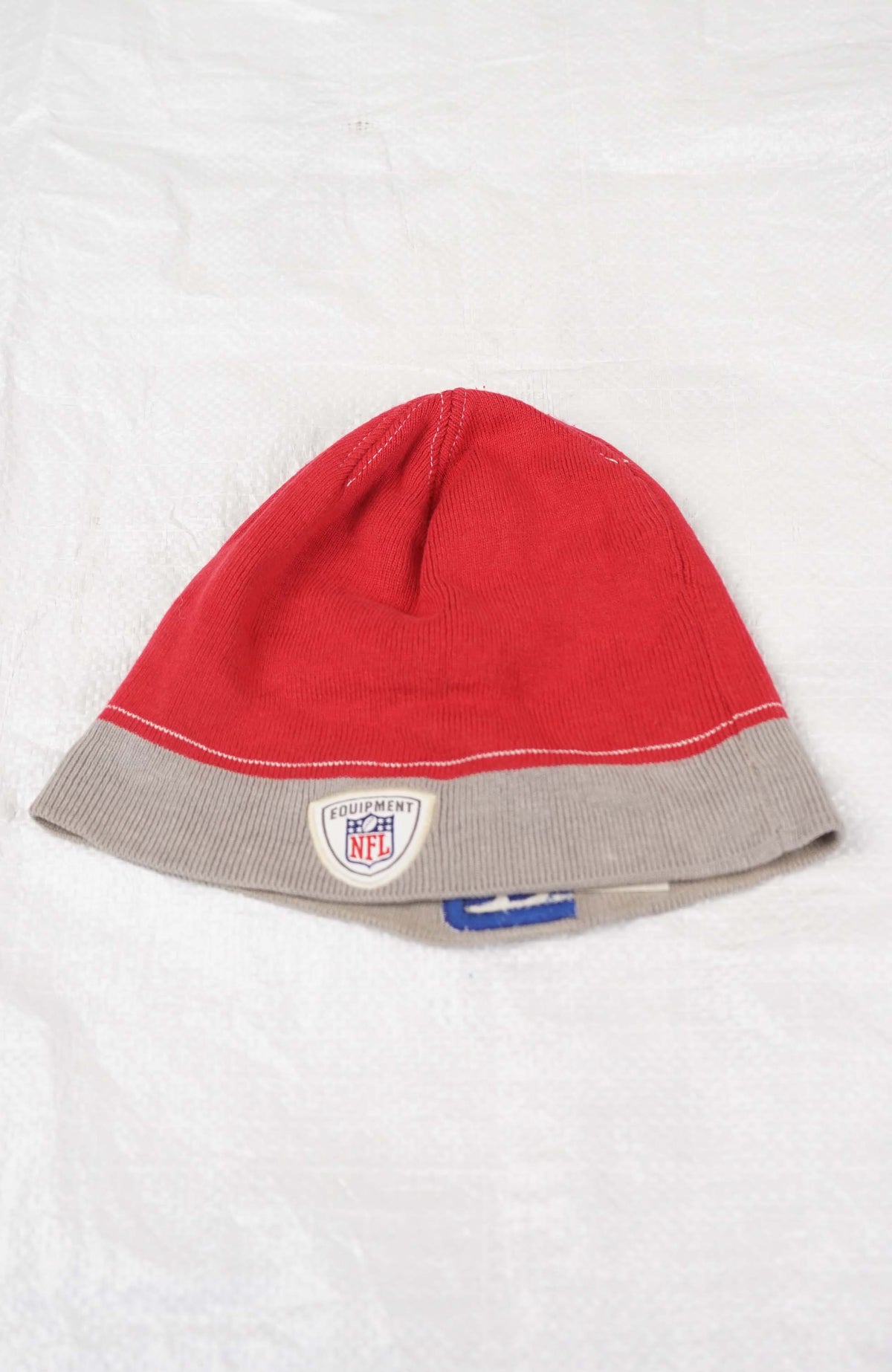 VINTAGE NFL EQUIPMENT SKULL BEANIE