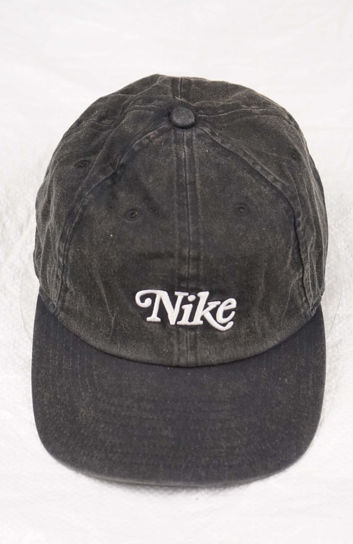 VINTAGE NIKE 1972 HAT