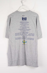 VINTAGE NIKE 2009 PERFORMANCE AUTO SOFTBALL CHALLENGE T-SHIRT (XL)