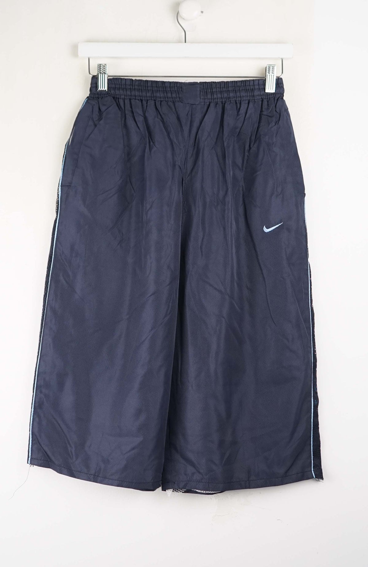 VINTAGE NIKE 3/4 TRACKPANT SHORTS (S)
