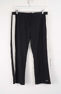 VINTAGE NIKE 3/4 TRACK PANT SHORTS (L)