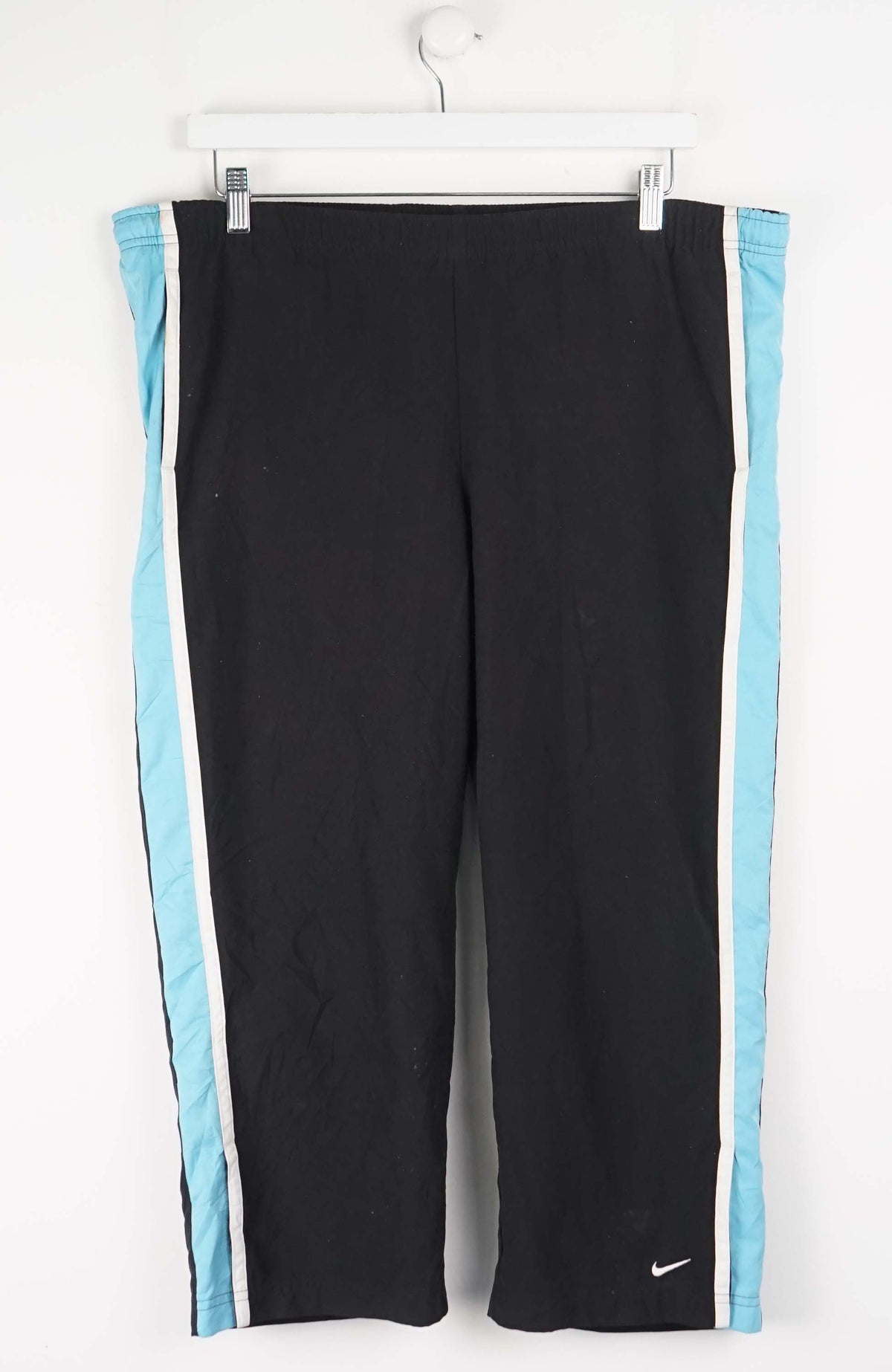 VINTAGE NIKE 3/4 TRACK PANT SHORTS (XXL)