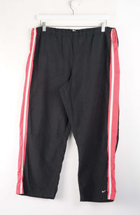 VINTAGE NIKE 3/4 TRACK PANT SHORTS (L)