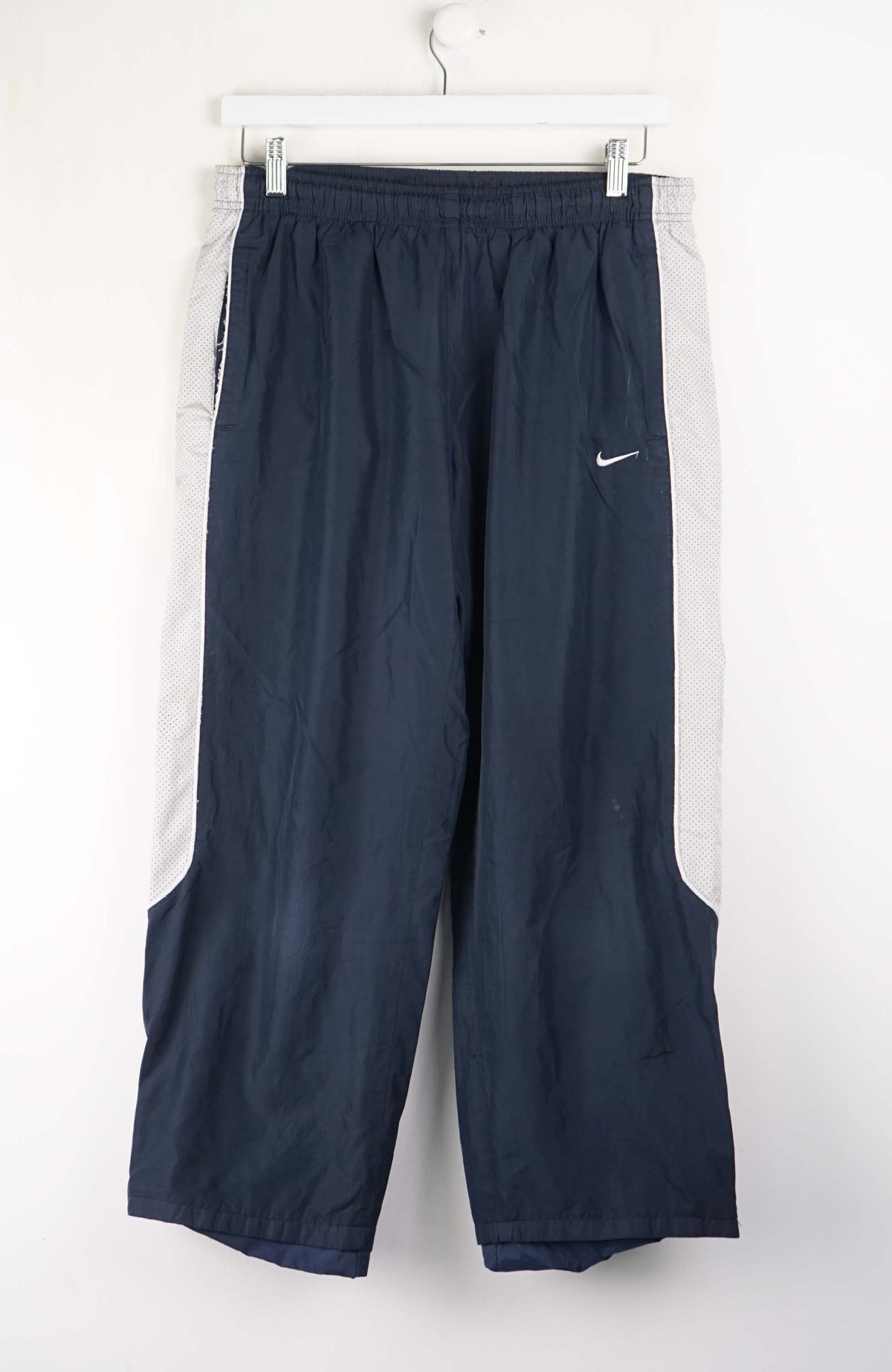 VINTAGE NIKE 3/4 TRACK PANT SHORTS (M)