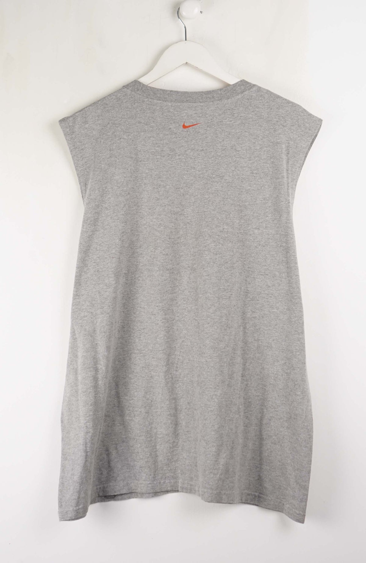 VINTAGE NIKE BASKETBALL T-SHIRT (XL)