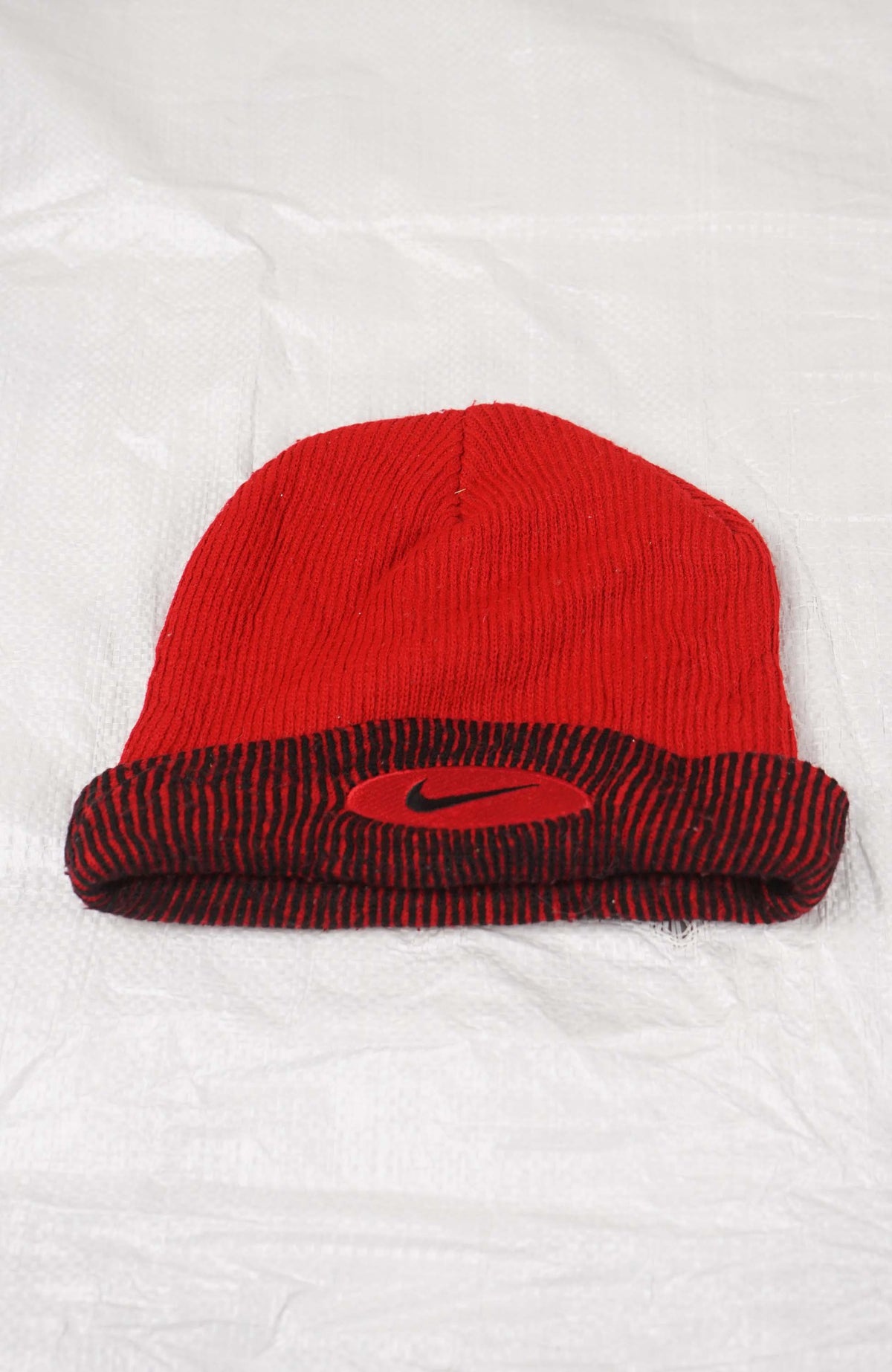 VINTAGE NIKE BEANIE