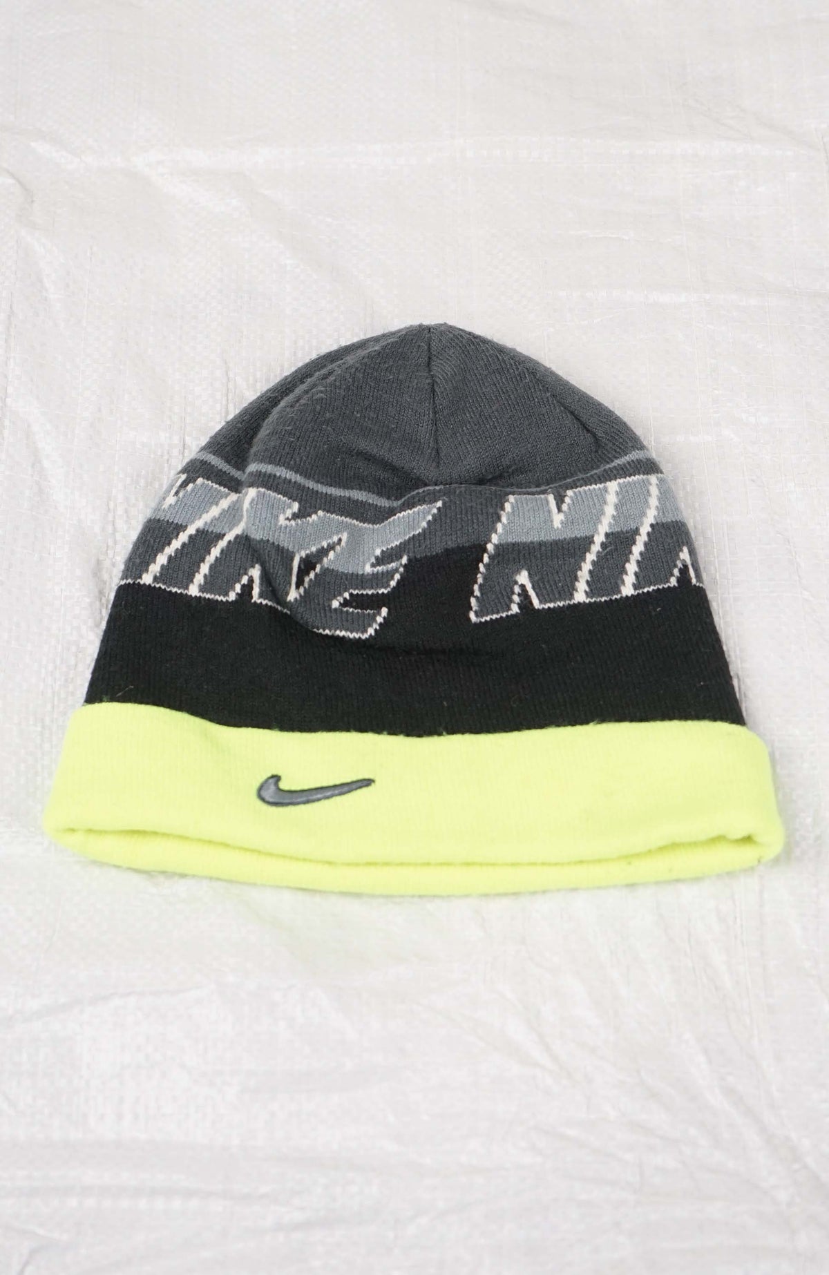 VINTAGE NIKE BEANIE