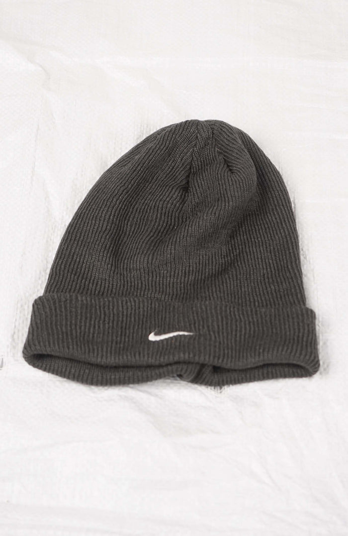 VINTAGE NIKE BEANIE