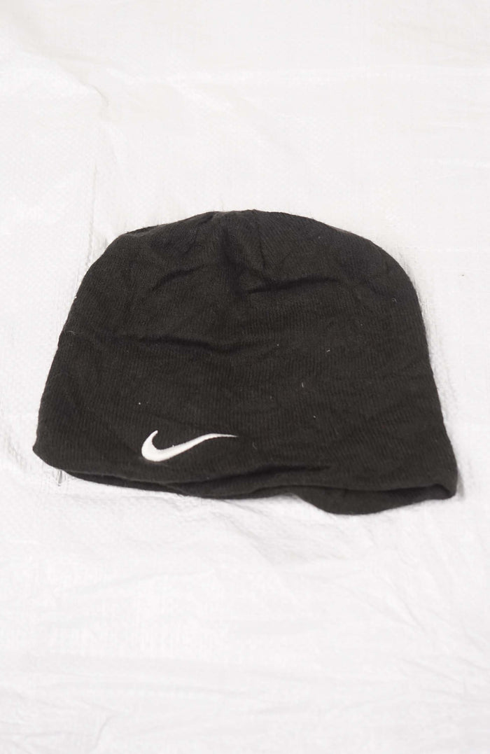 VINTAGE NIKE SKULL BEANIE
