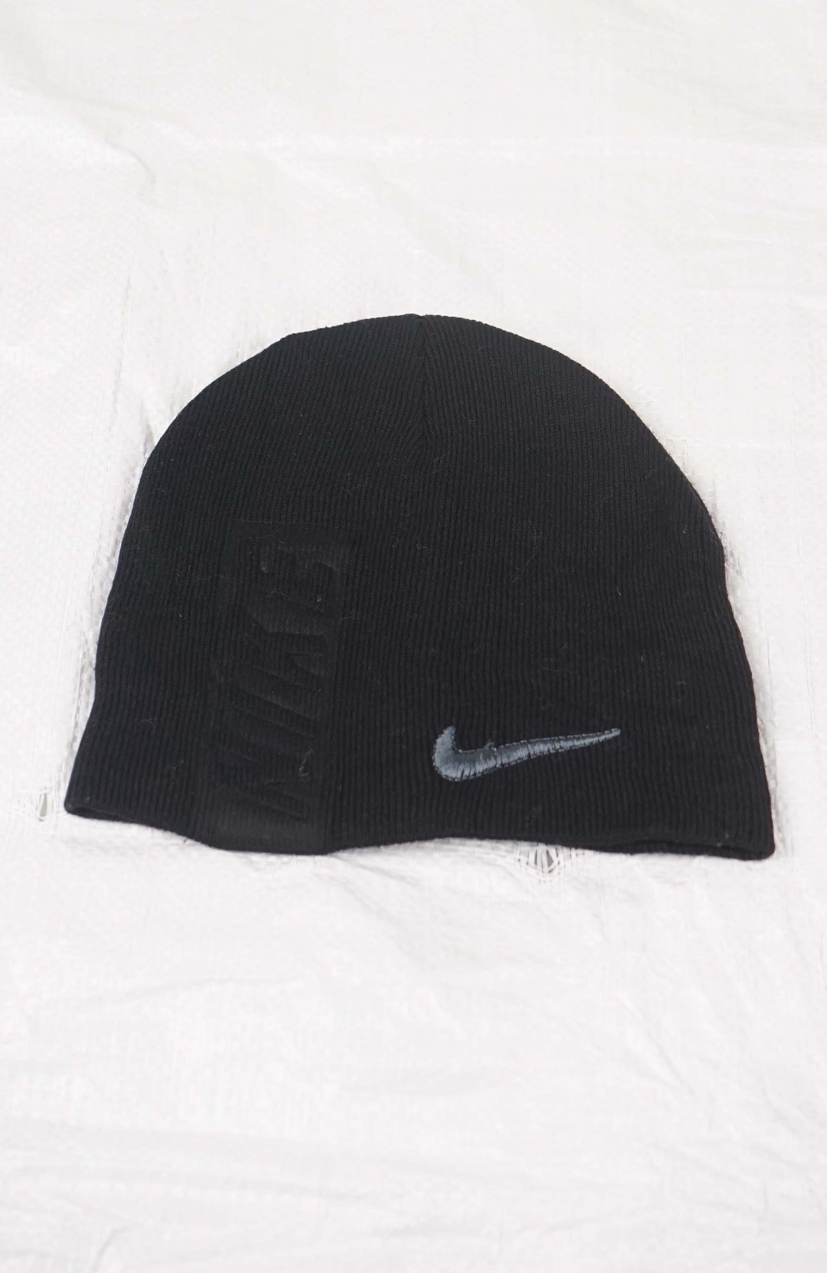 VINTAGE NIKE SKULL BEANIE