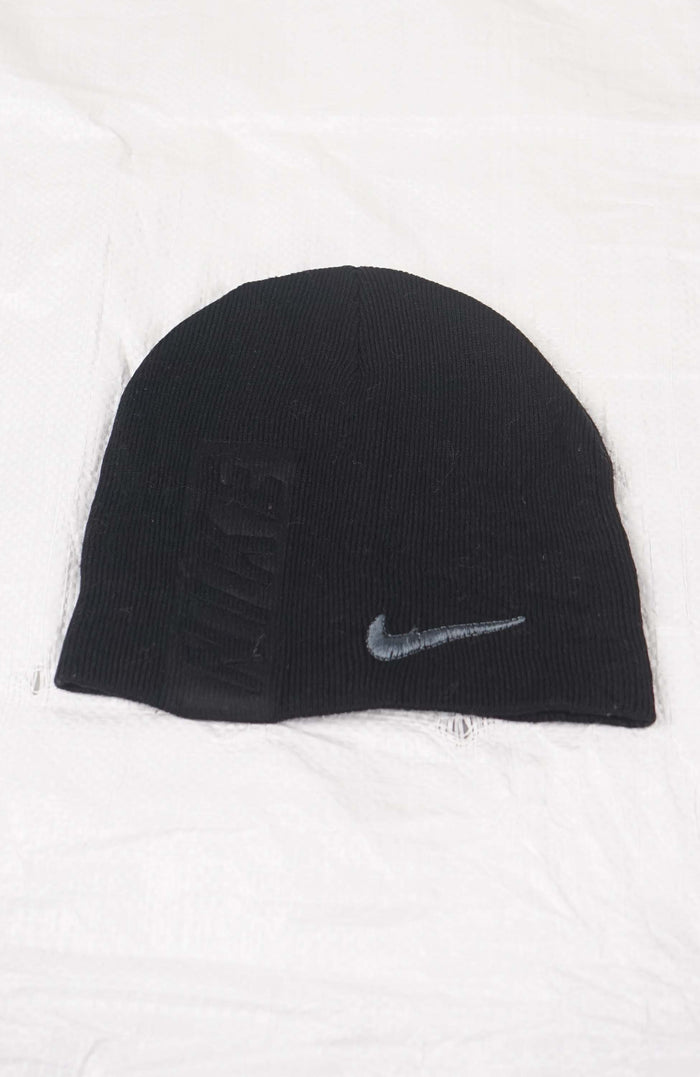 VINTAGE NIKE SKULL BEANIE