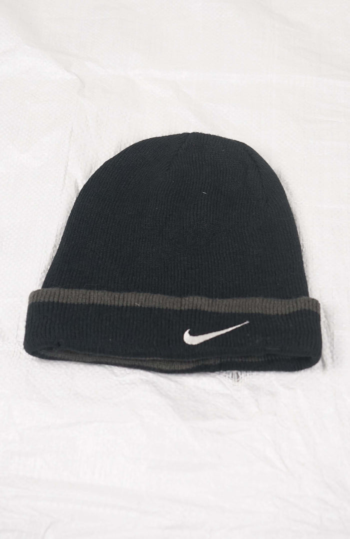 VINTAGE NIKE BEANIE