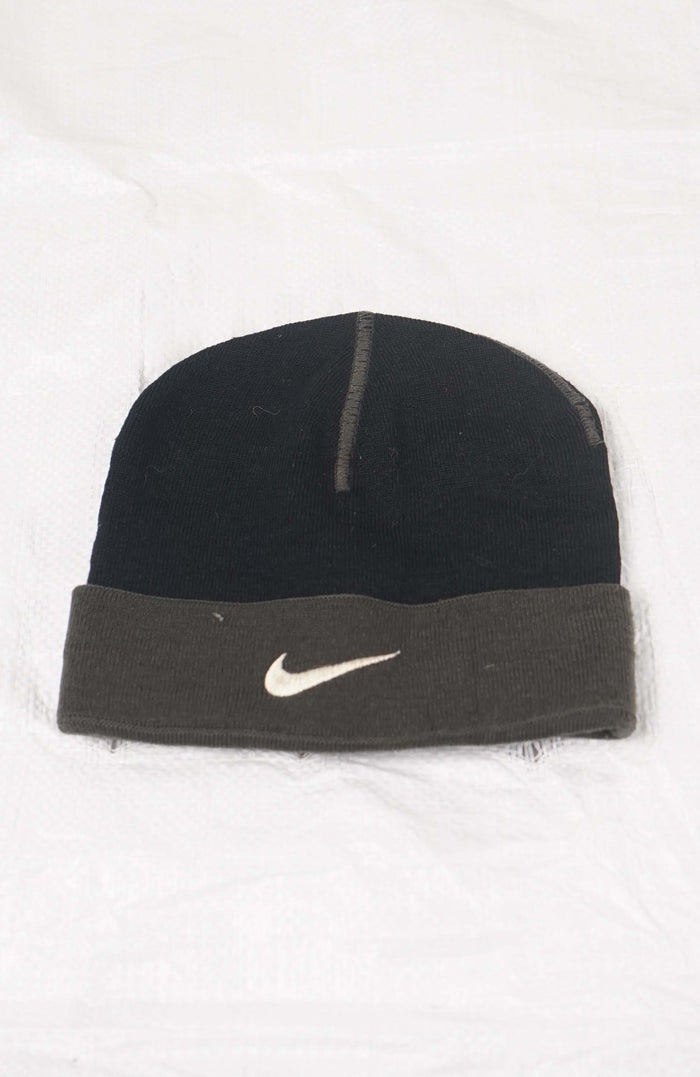VINTAGE NIKE BEANIE
