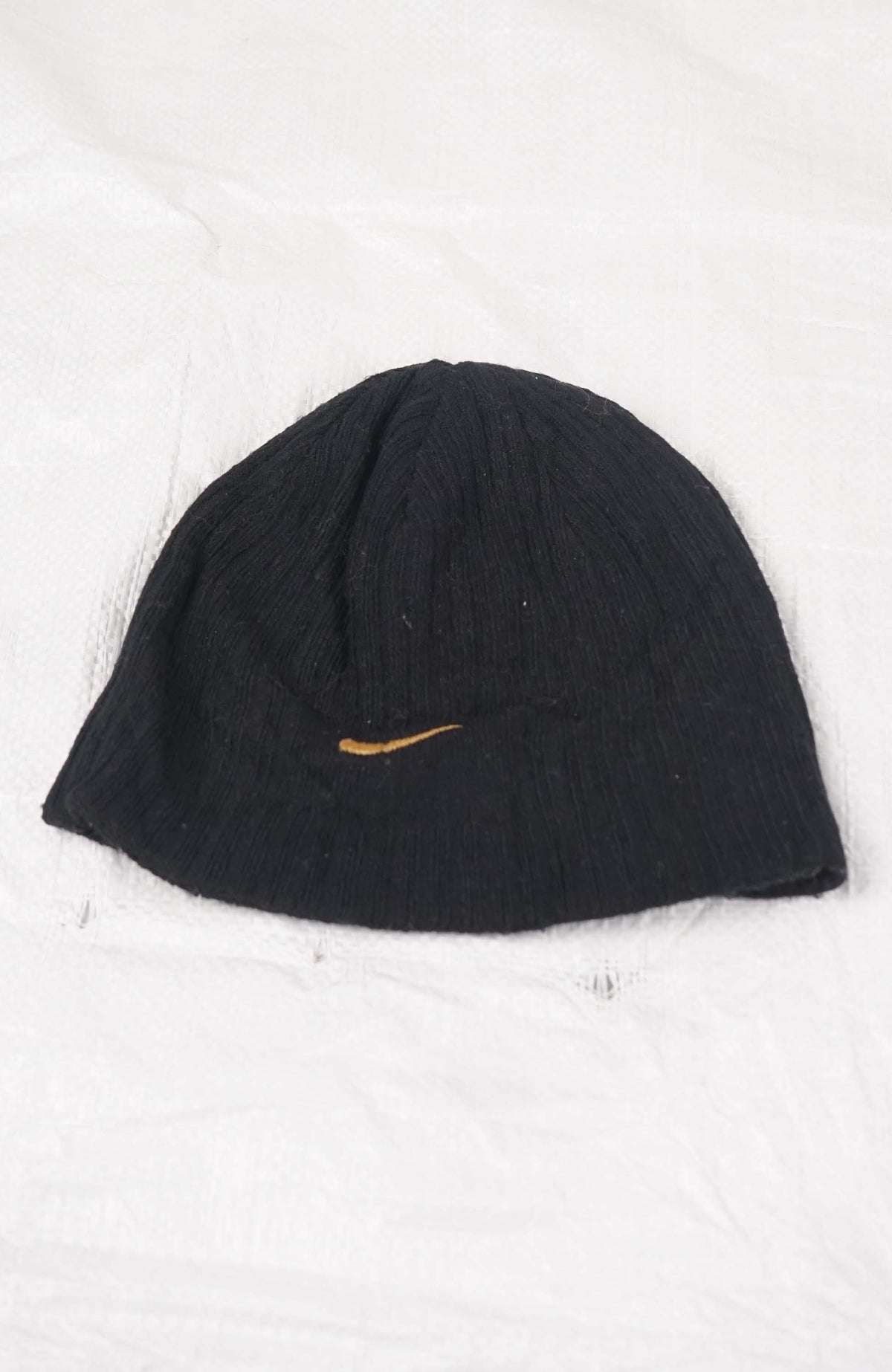 VINTAGE NIKE SKULL BEANIE