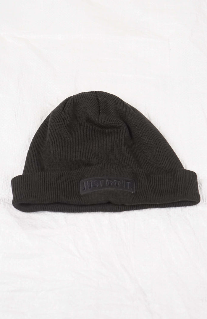 VINTAGE NIKE BEANIE