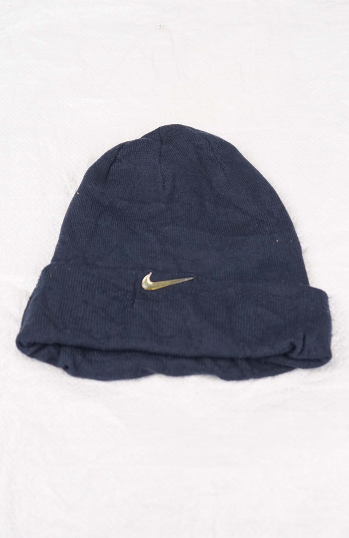 VINTAGE NIKE BEANIE