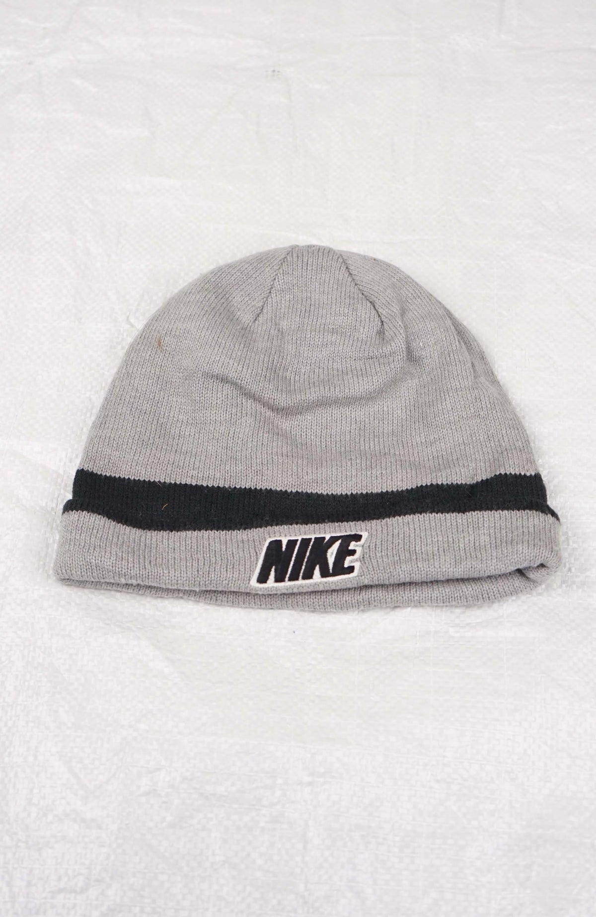 VINTAGE NIKE BEANIE