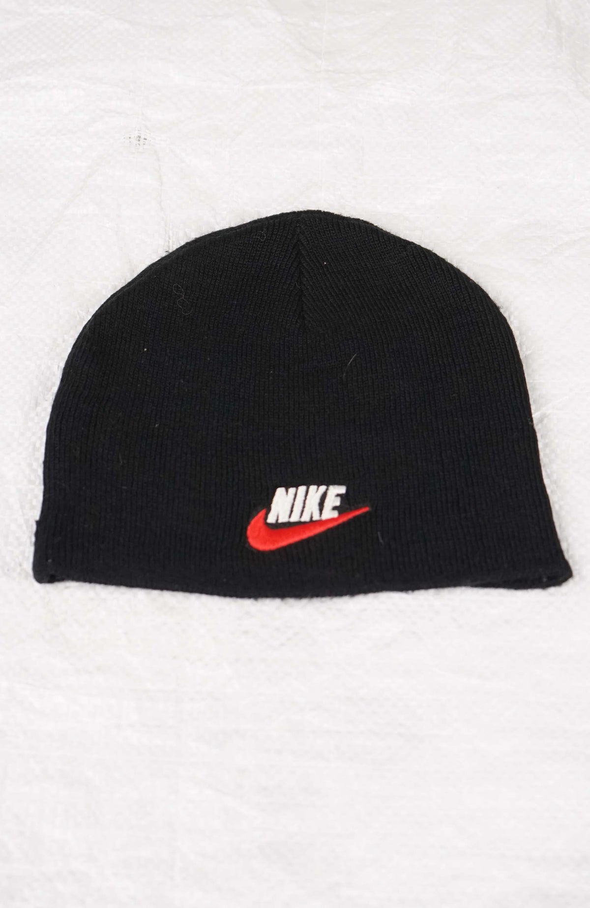 VINTAGE NIKE SKULL BEANIE