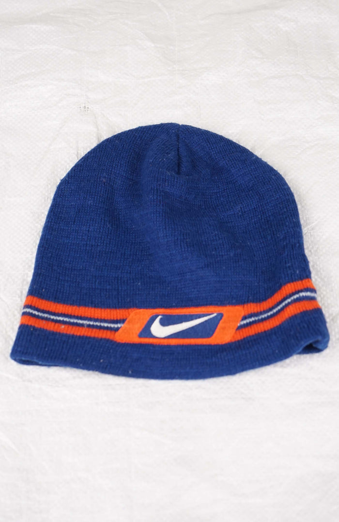VINTAGE NIKE SKULL BEANIE