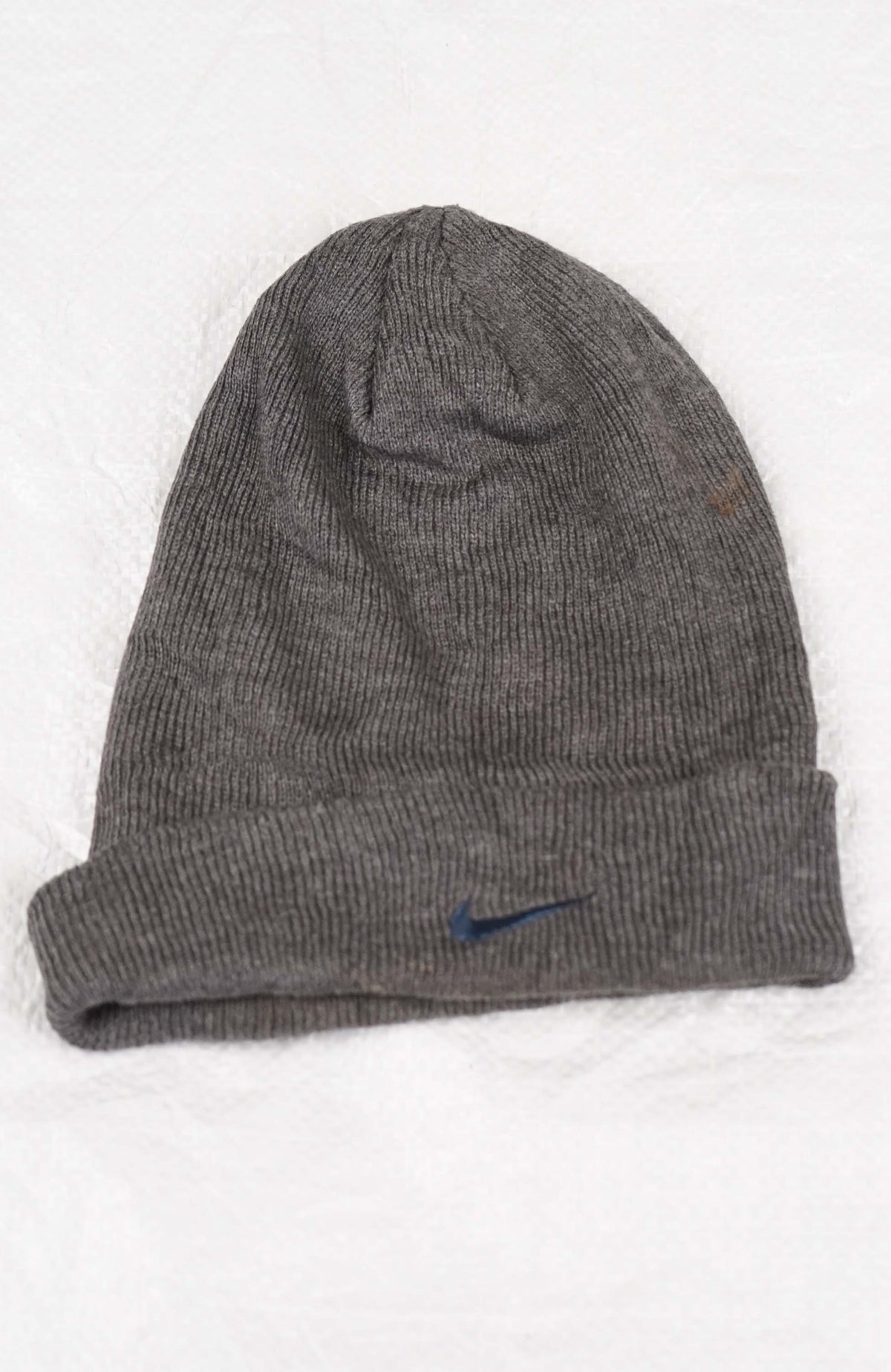 VINTAGE NIKE BEANIE