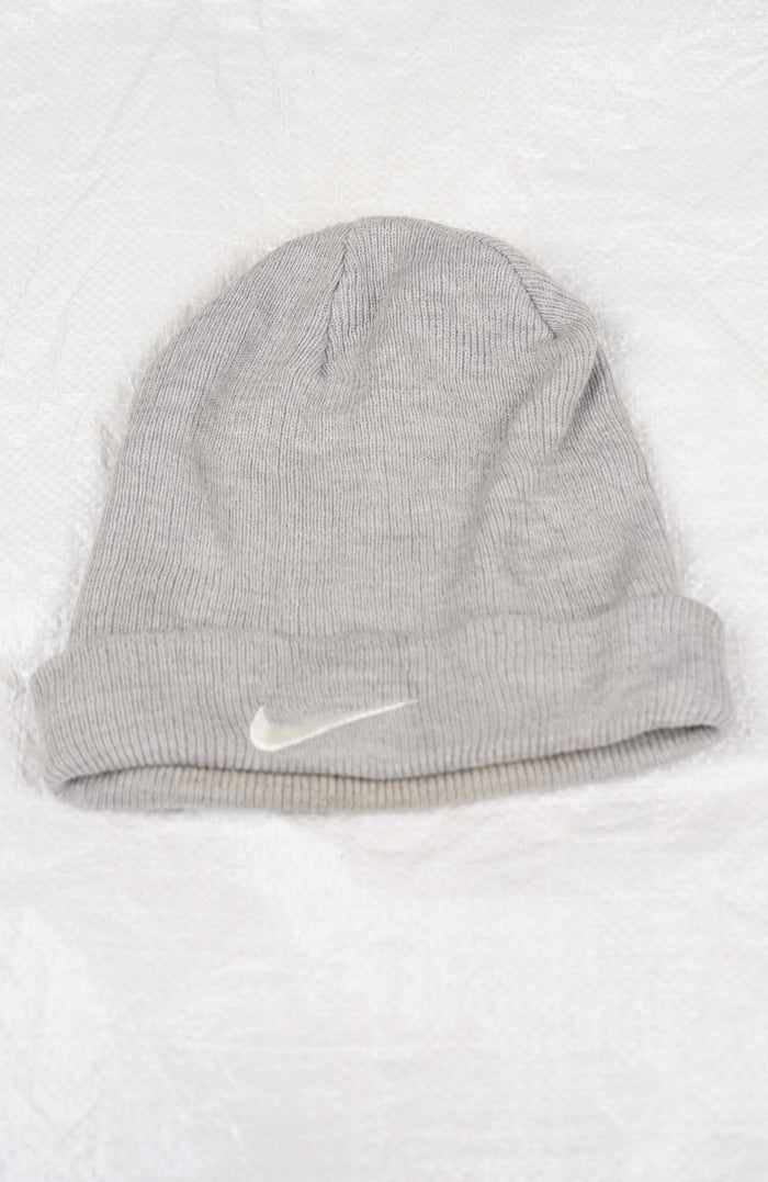 VINTAGE NIKE BEANIE