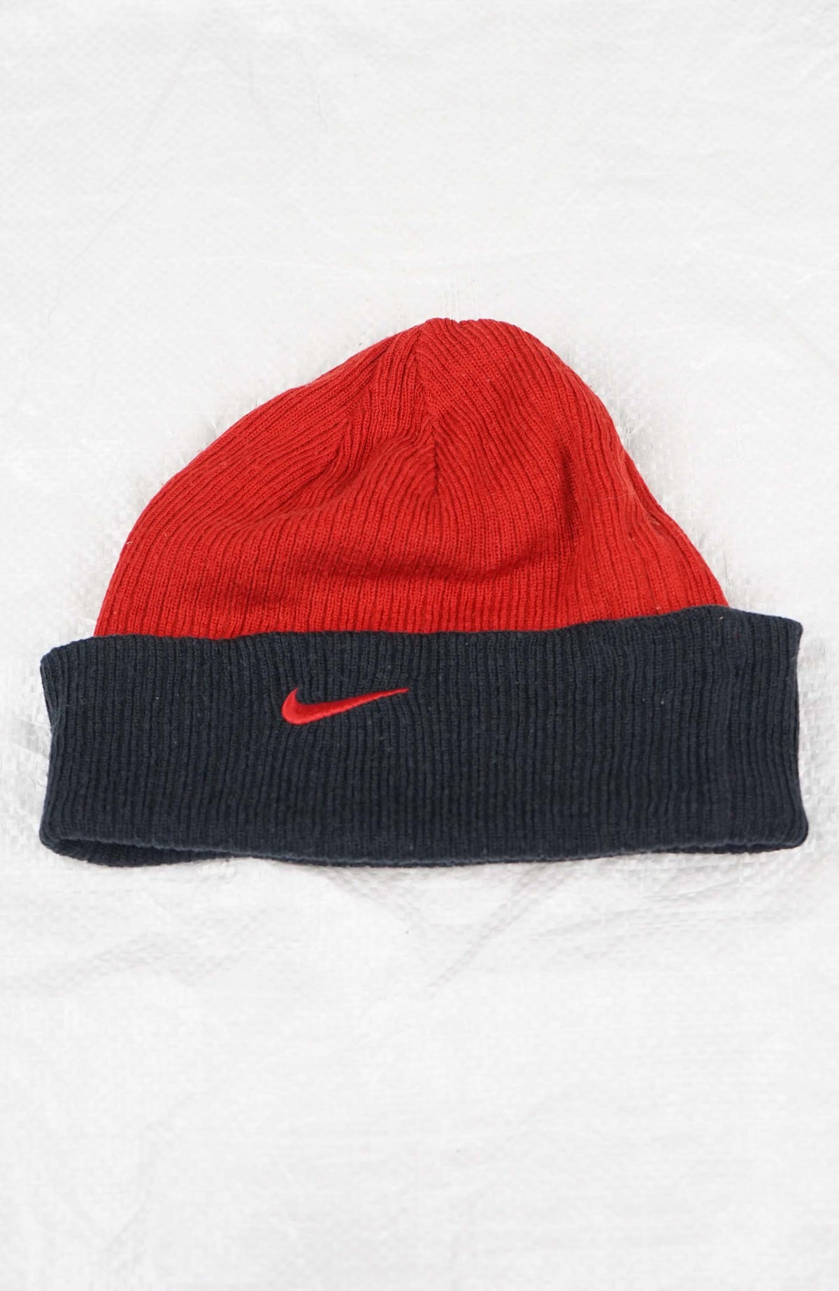 VINTAGE NIKE BEANIE