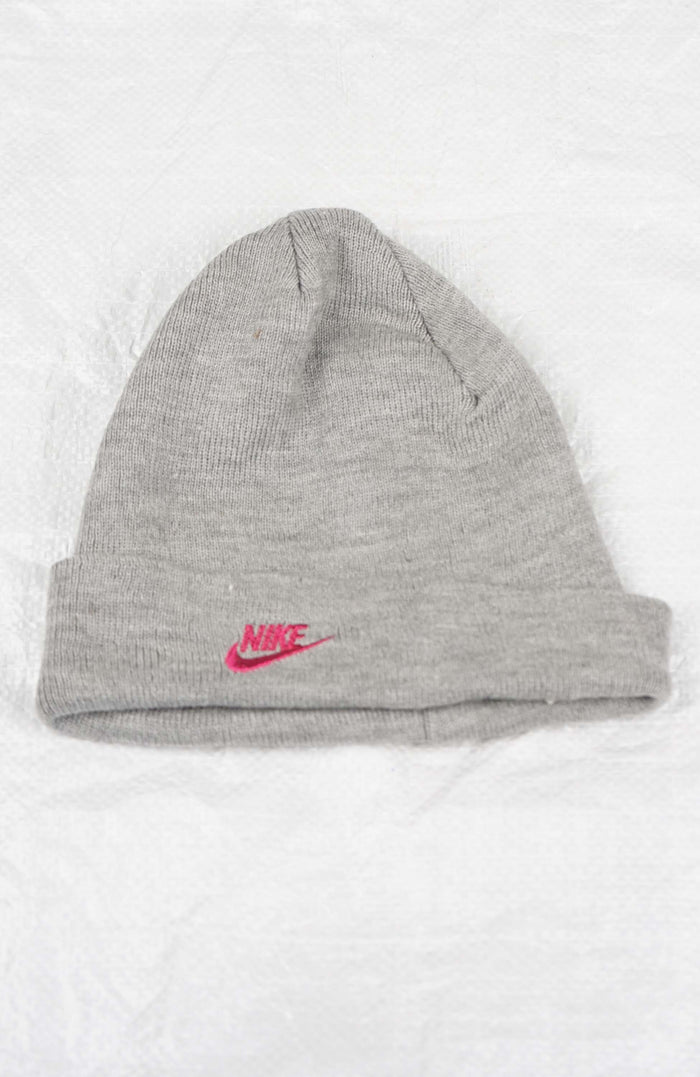 VINTAGE NIKE BEANIE