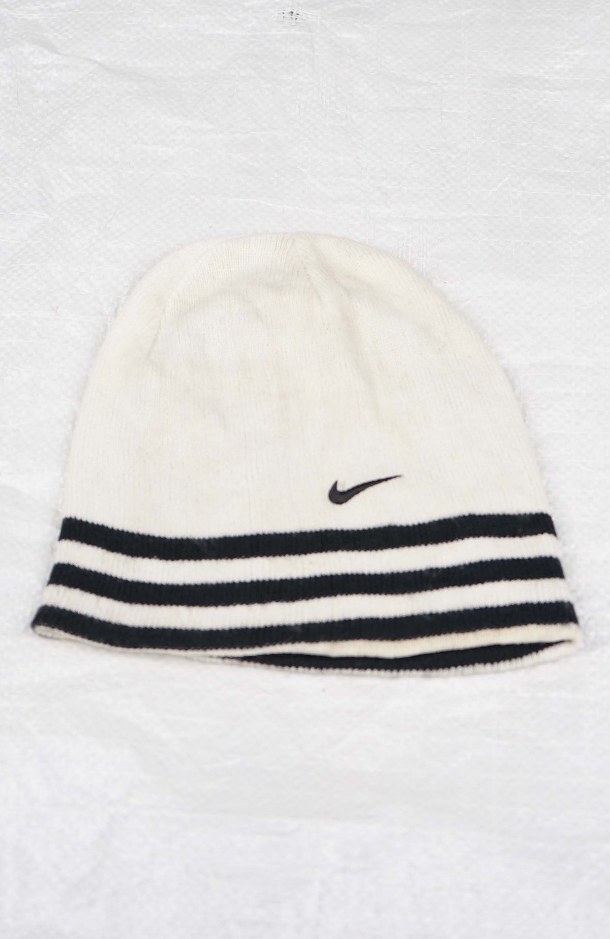 VINTAGE NIKE BEANIE