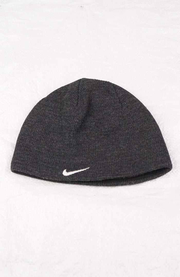 VINTAGE NIKE BEANIE